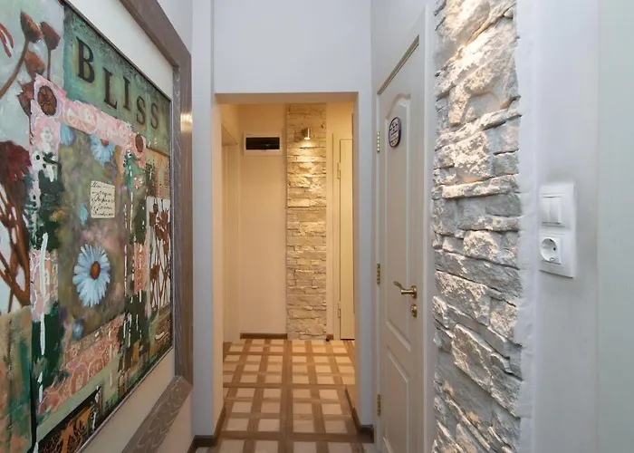 Cozy Flat In Downtown 瓦爾納