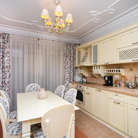 Apartamento Classic Elegance In Central Varna Varna